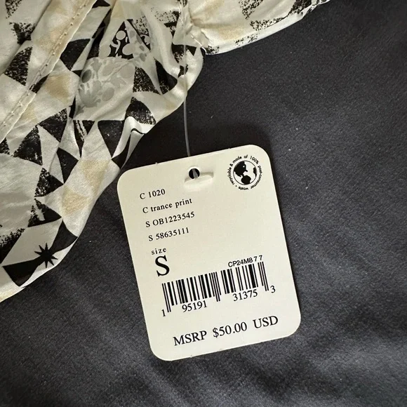 Brand new free people movement shorts size small with cute pattern - Picture 3 of 4